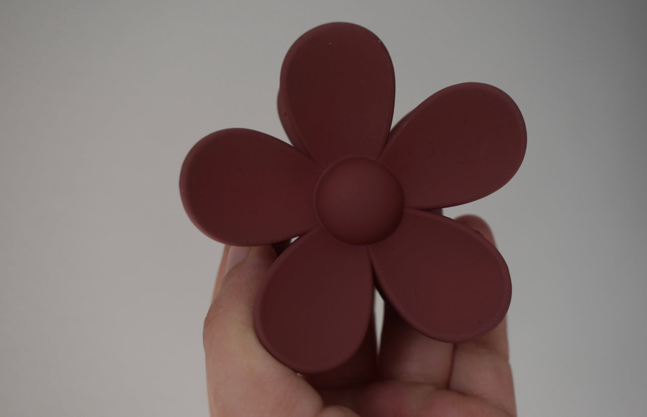 Large daisy hair claw clip MAROON