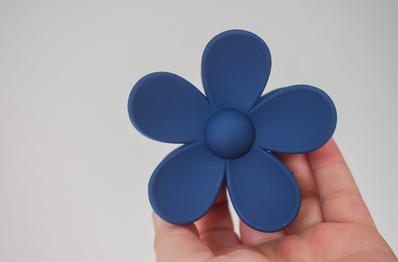 Large daisy hair claw clip NAVY