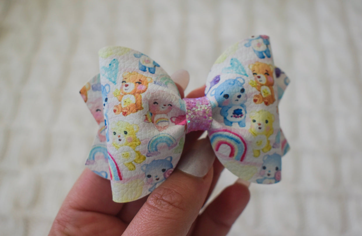 Pastel bears pinch bow
