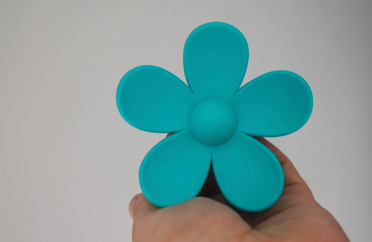 Large daisy hair claw clip AQUA