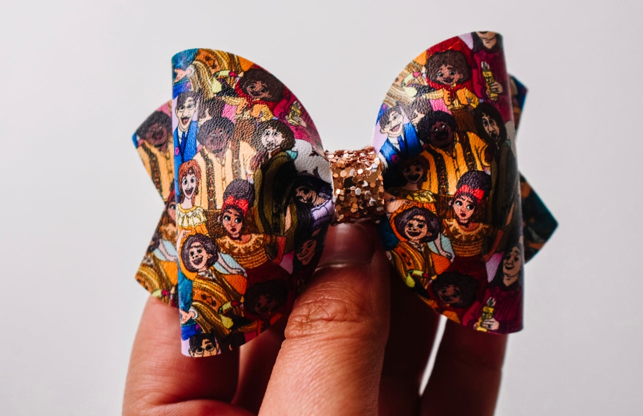 Madrigal mashup pinch bow