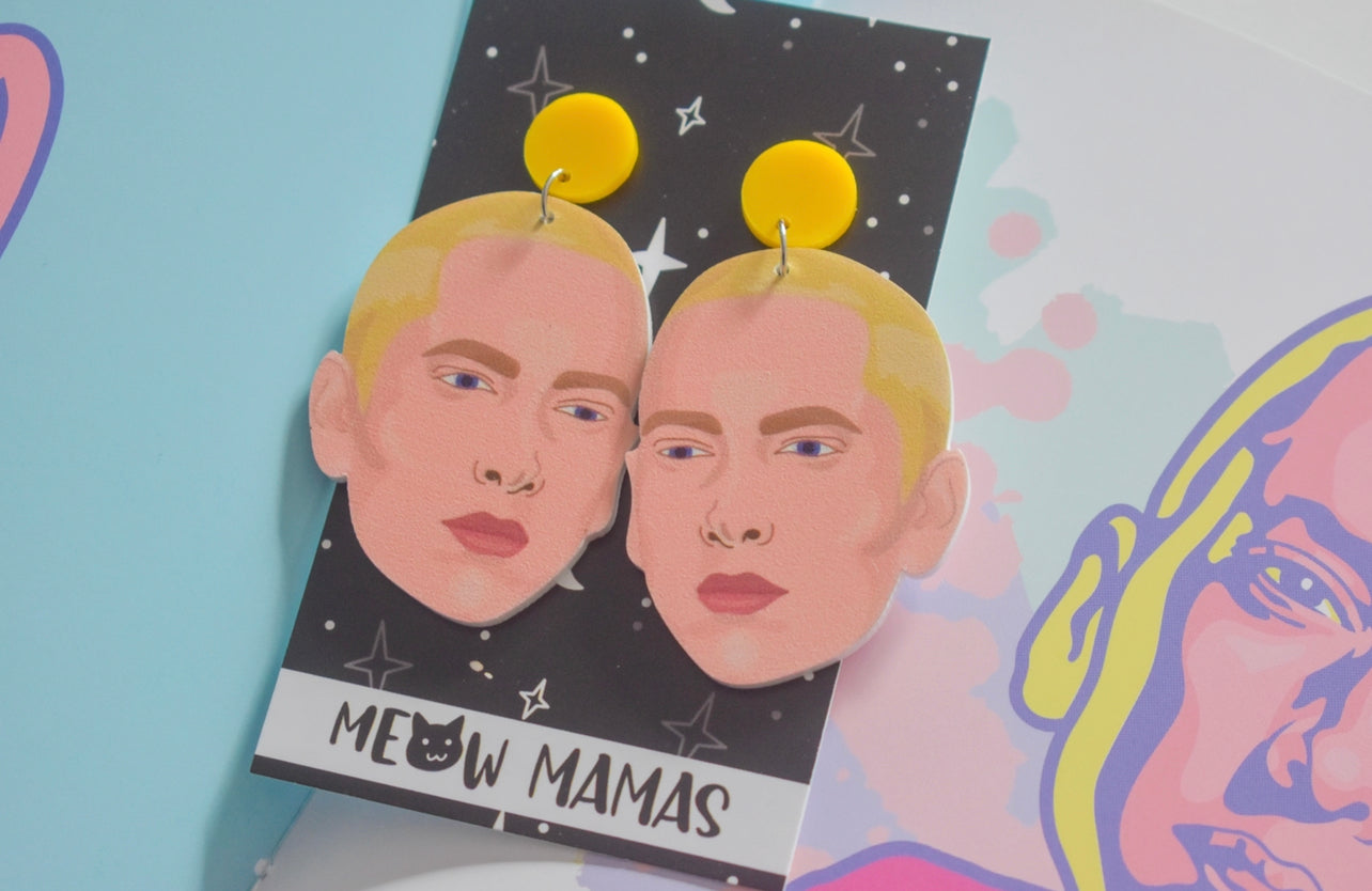 Moms spaghetti dangles