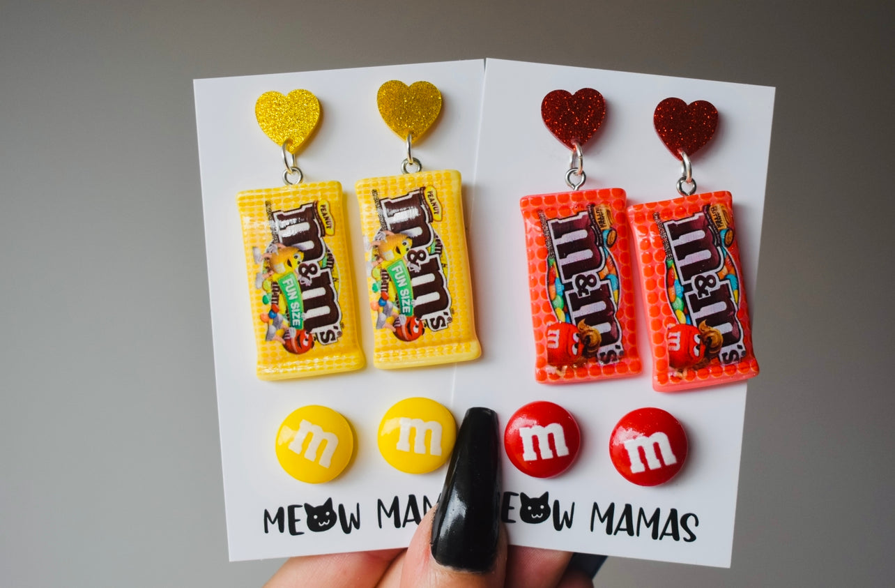 Yellow chocolate M dangle earring set