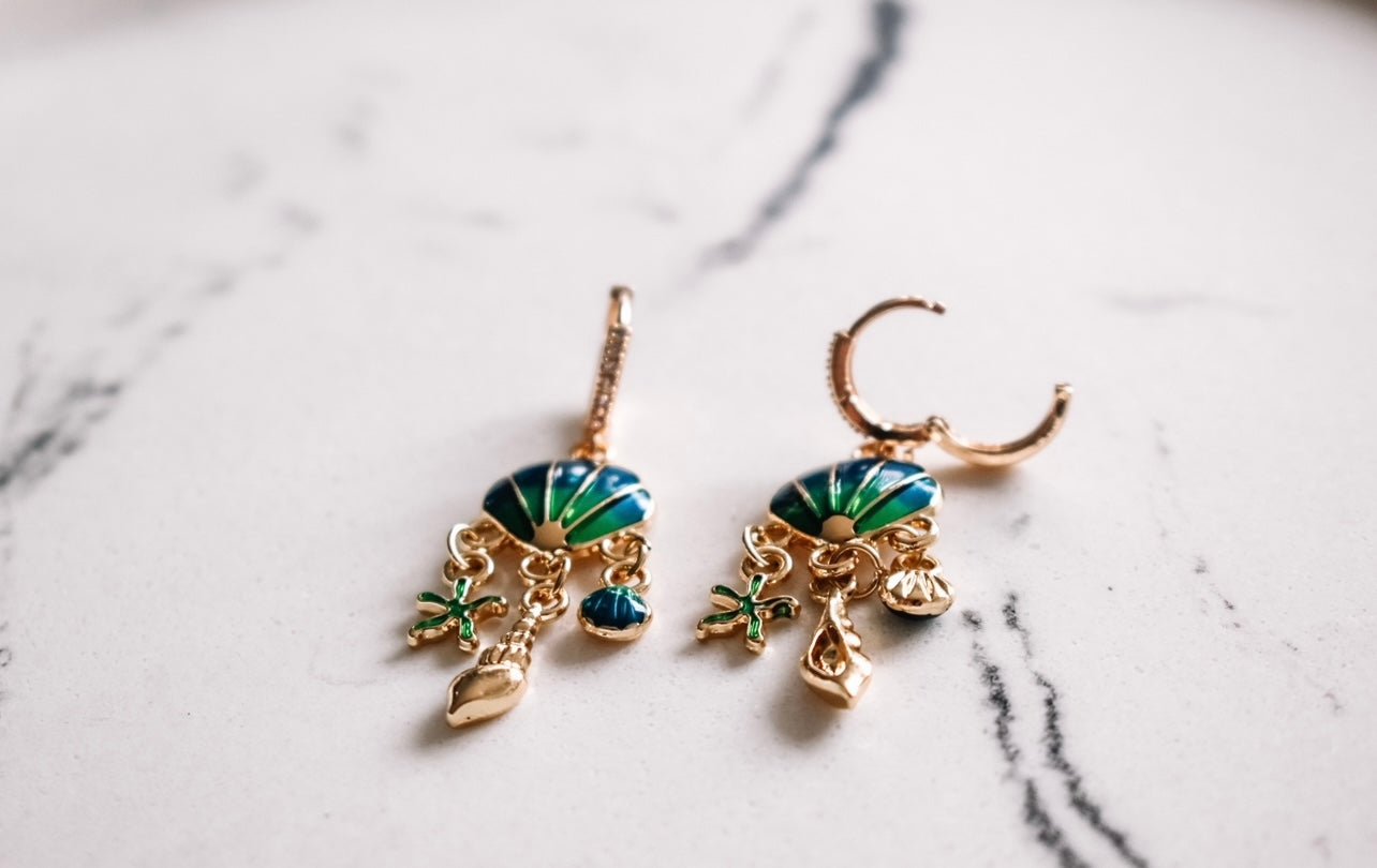Sea shell gold plated sea shell dangle earrings