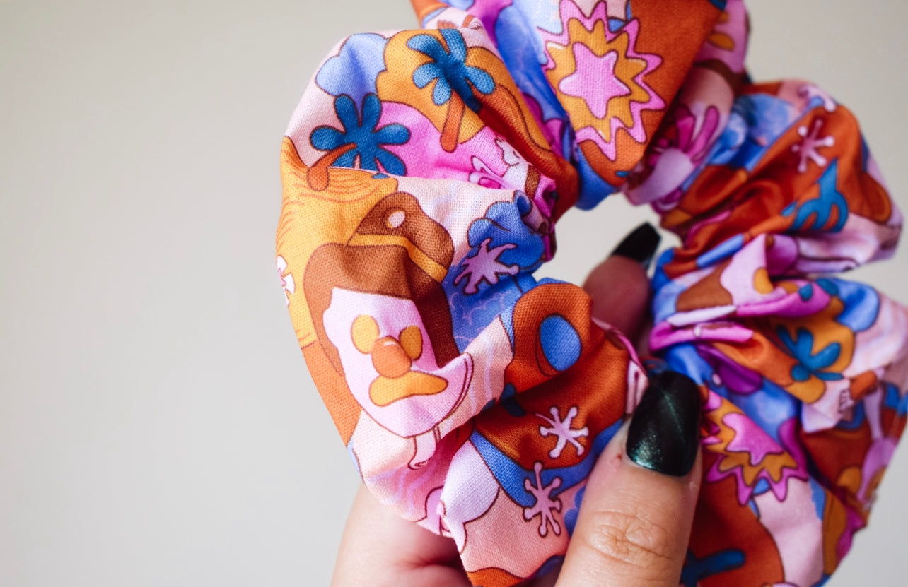 Retro Bubble O Bill scrunchie