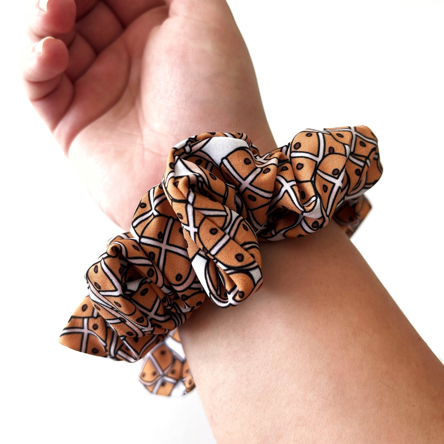 Hot cross bun small twist scrunchie