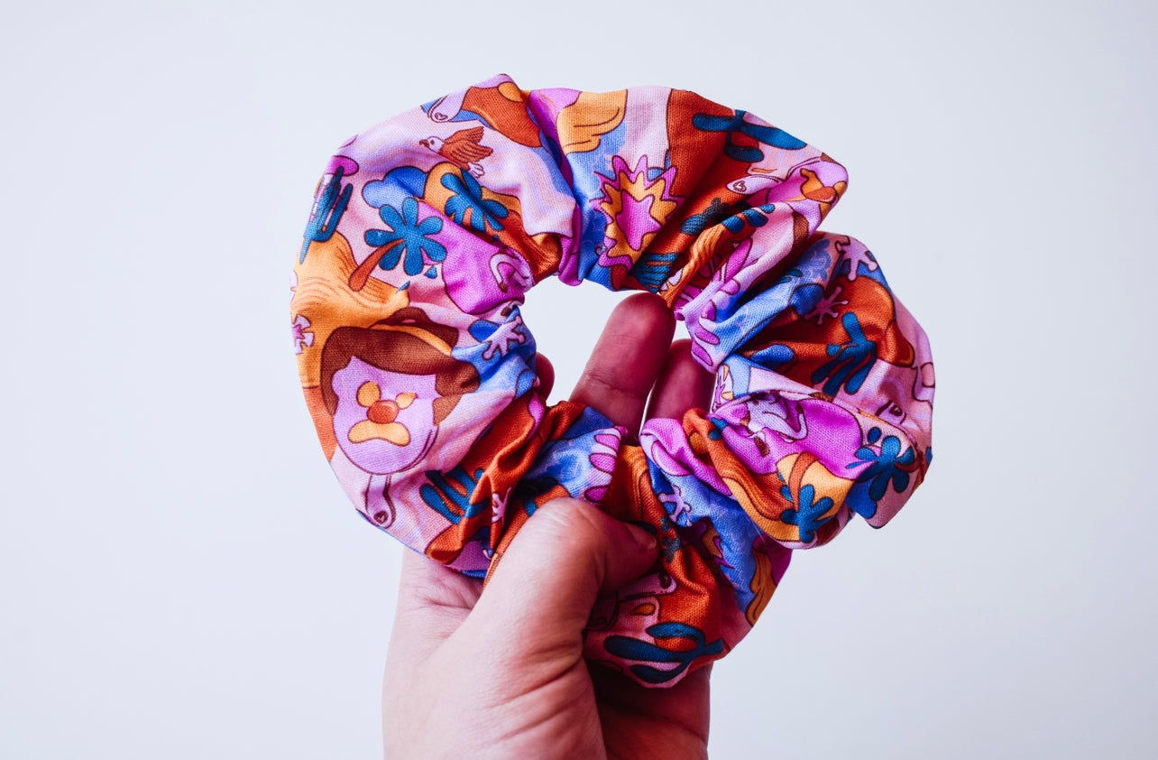 Retro Bubble O Bill scrunchie