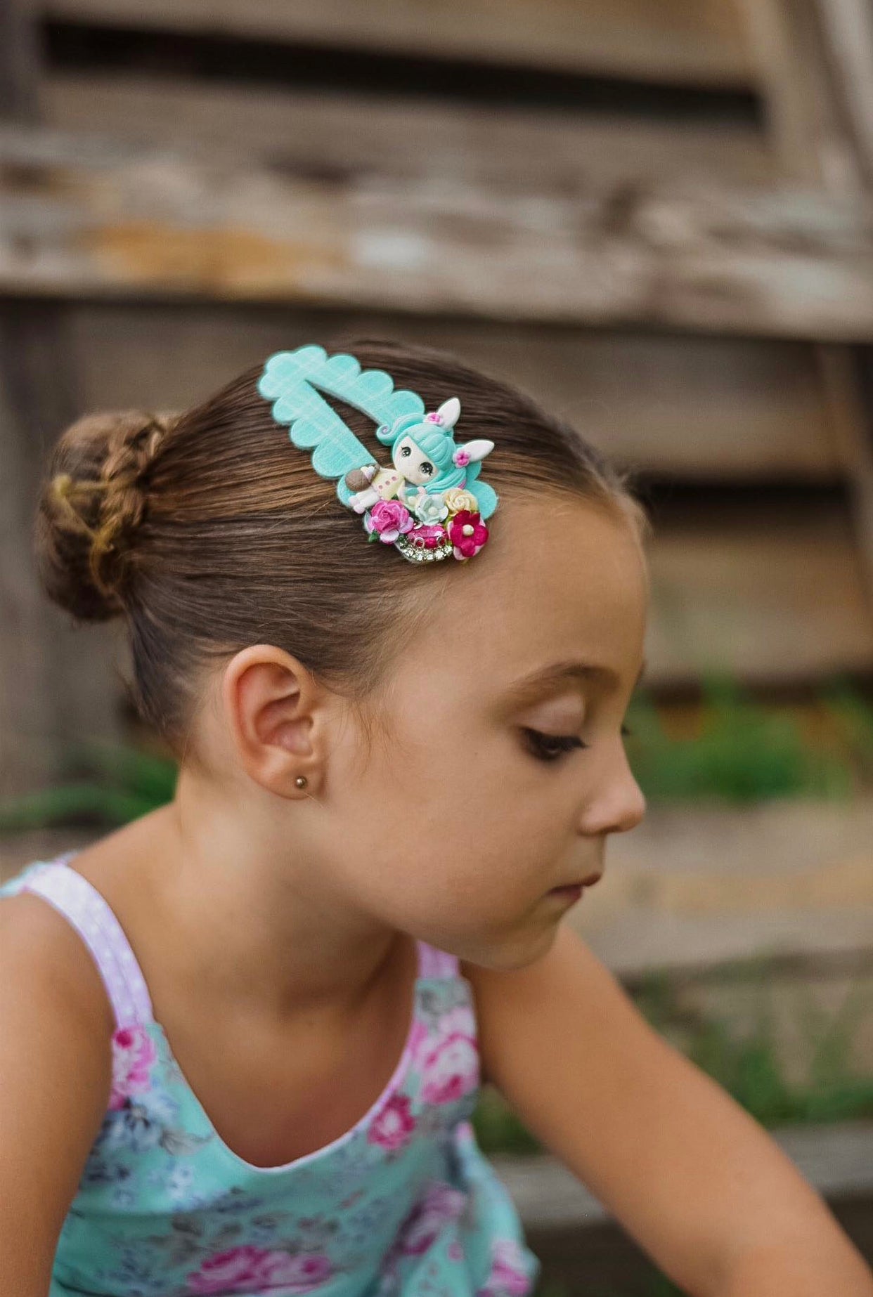 Pastel aqua Easter girl clay snap clip