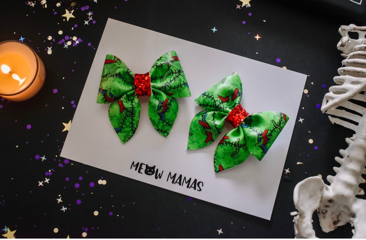 Oogie Worms mini sailor pigtail set