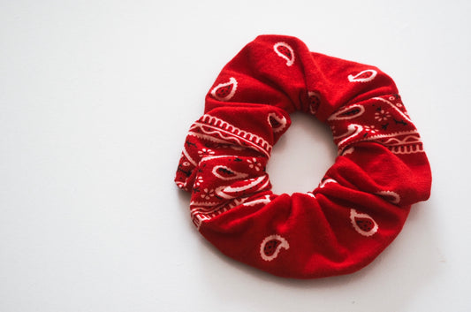 All eyez on me scrunchie