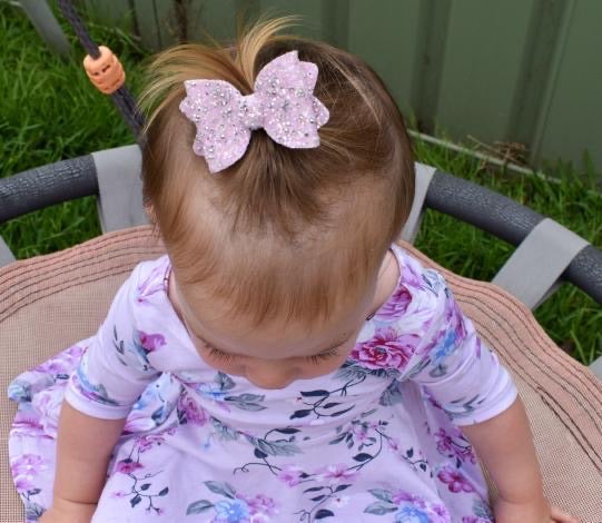 Diamond petite bow