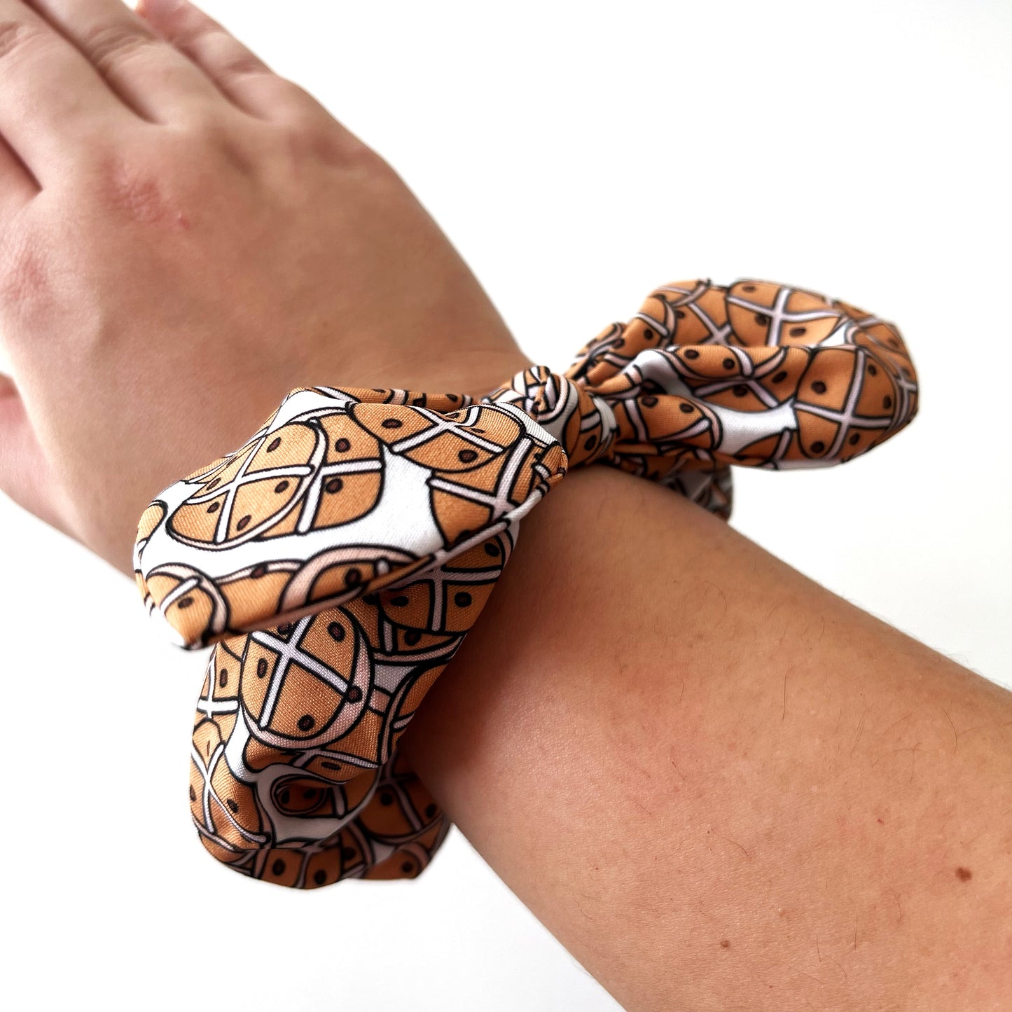 Hot cross bun small twist scrunchie