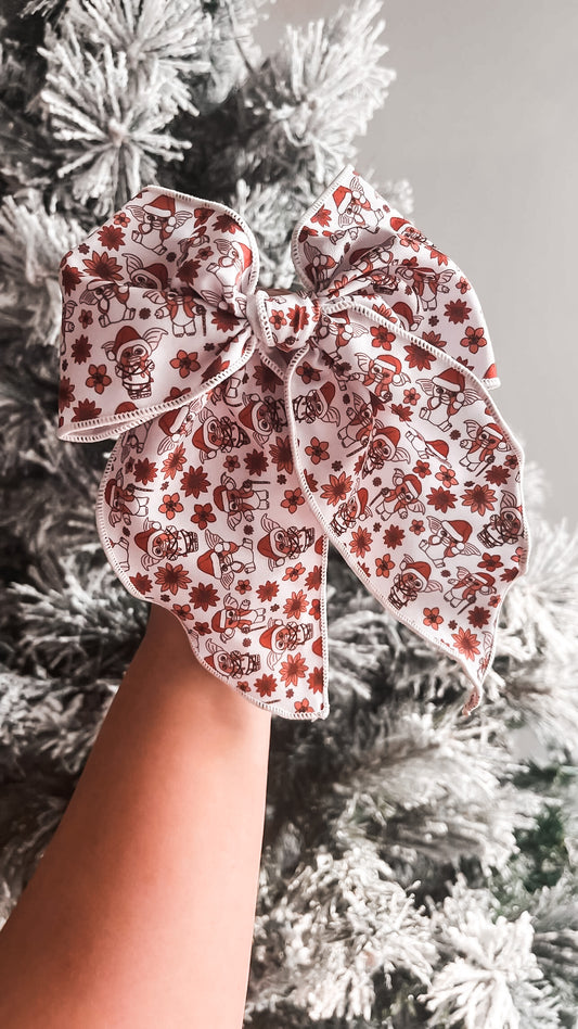 Gizmo 5 inch hand tied sailor bow