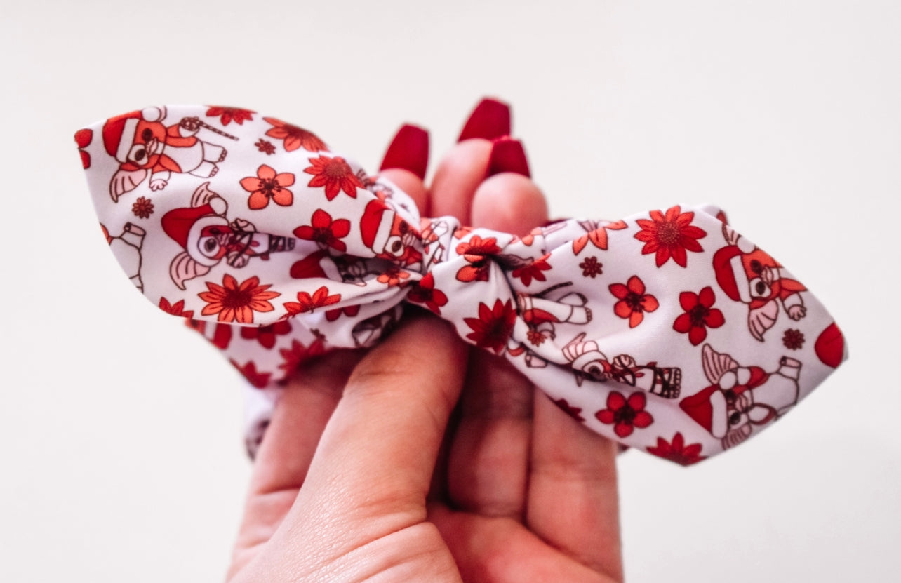 Gizmo twist scrunchie