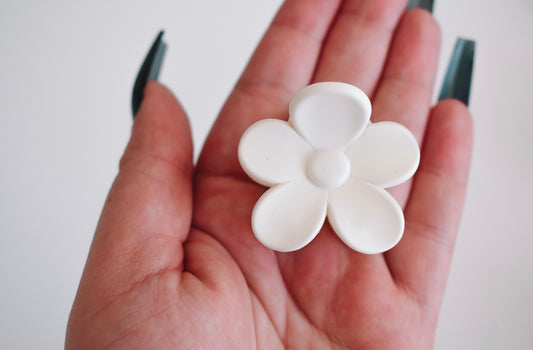 Miniature daisy hair claw clip WHITE