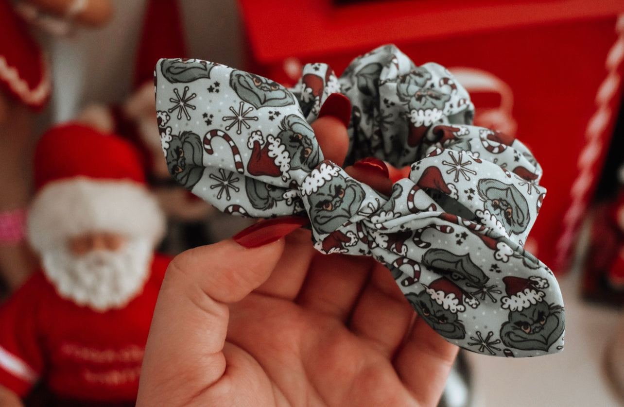 You’re a mean one twist scrunchie