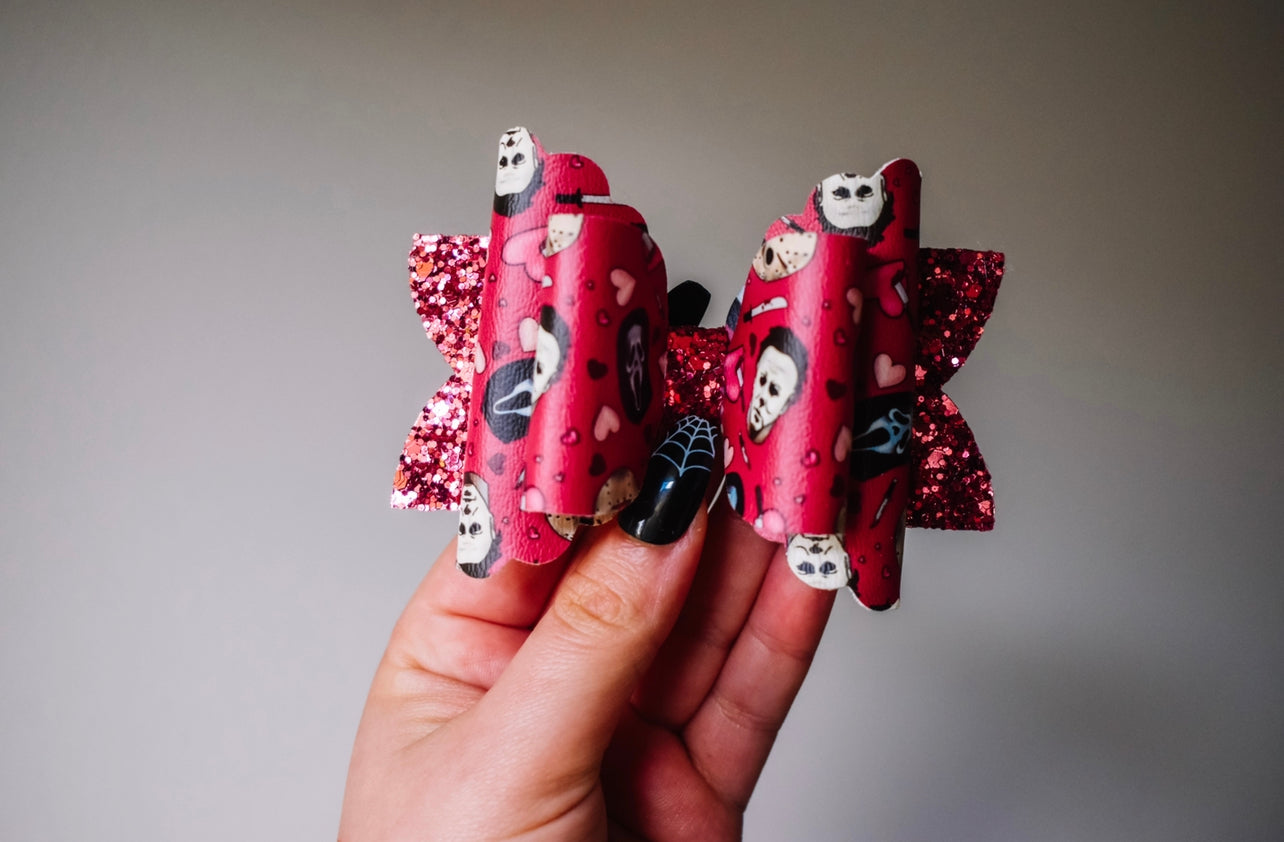 Real men chase you large Trixie bow