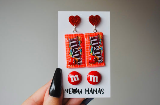 Red chocolate M dangle earring set