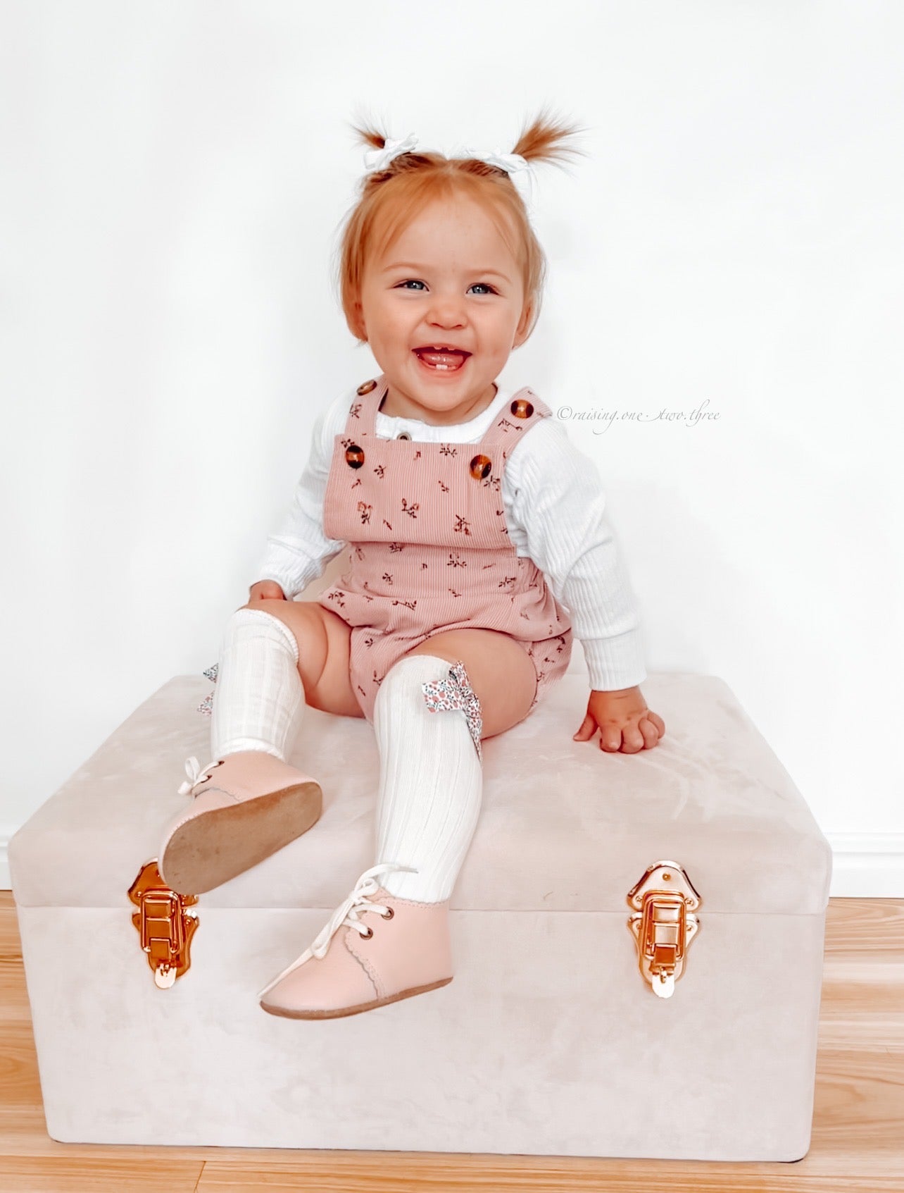 Boutique mini baby clip set Neutral Tones