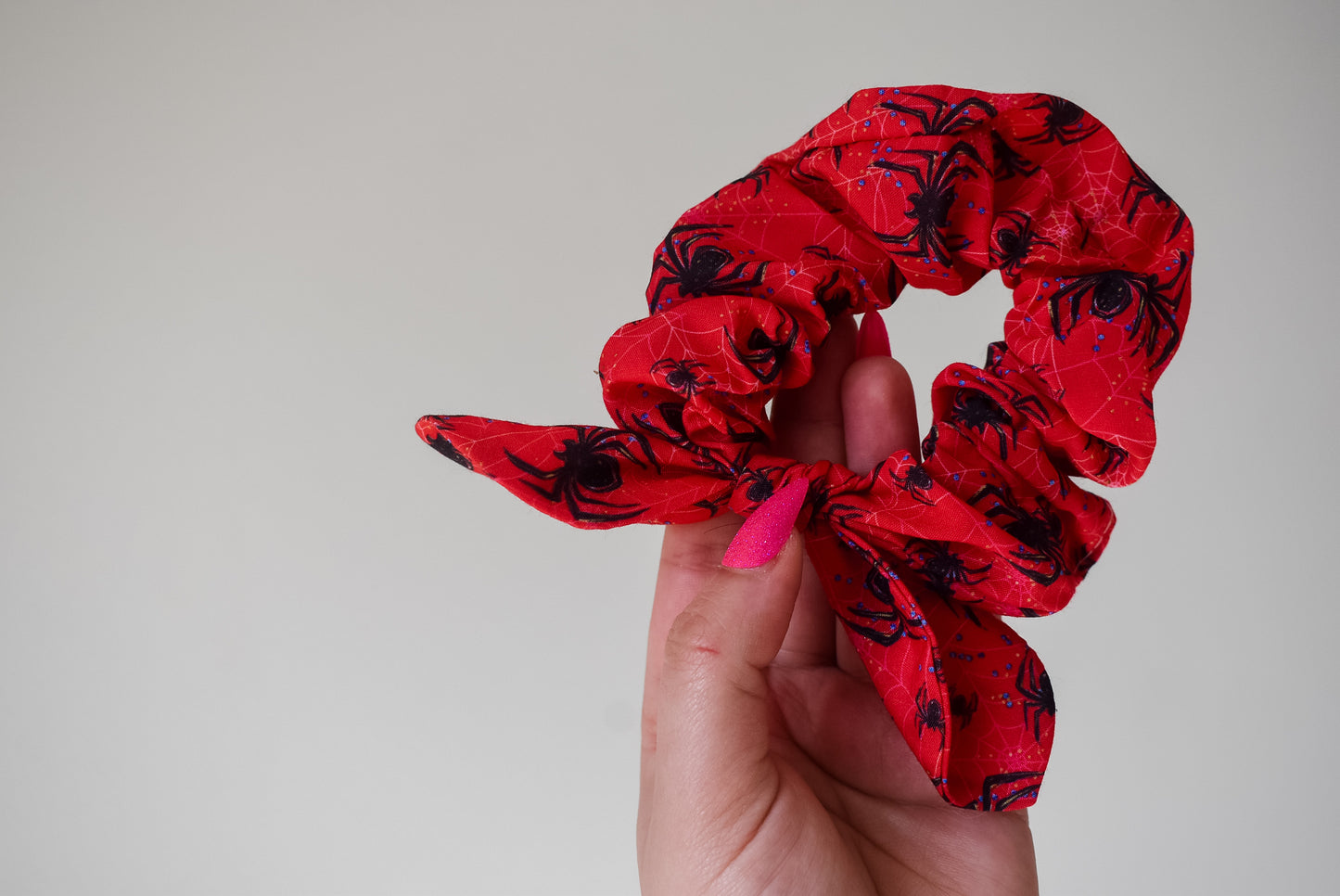 Spiderman symbol small twist scrunchie