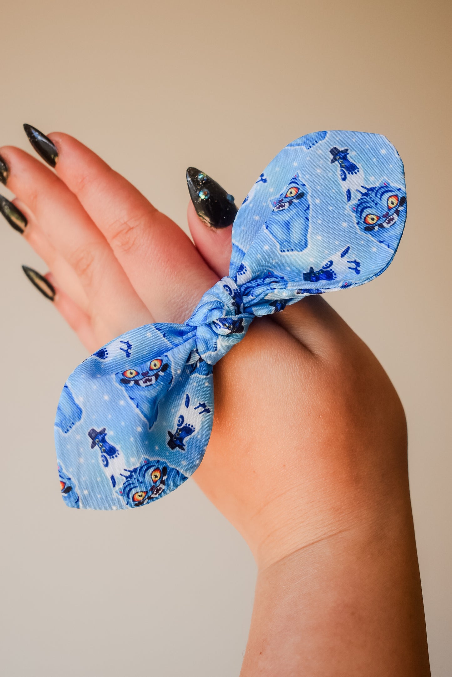 Derpy tiger small twist scrunchie