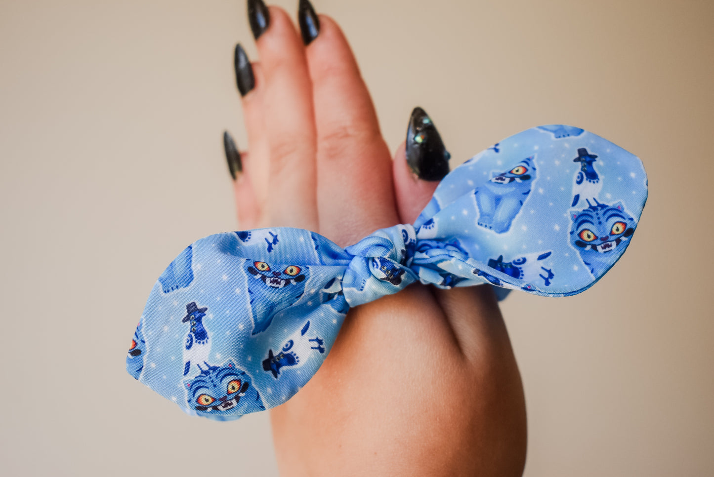 Derpy tiger small twist scrunchie