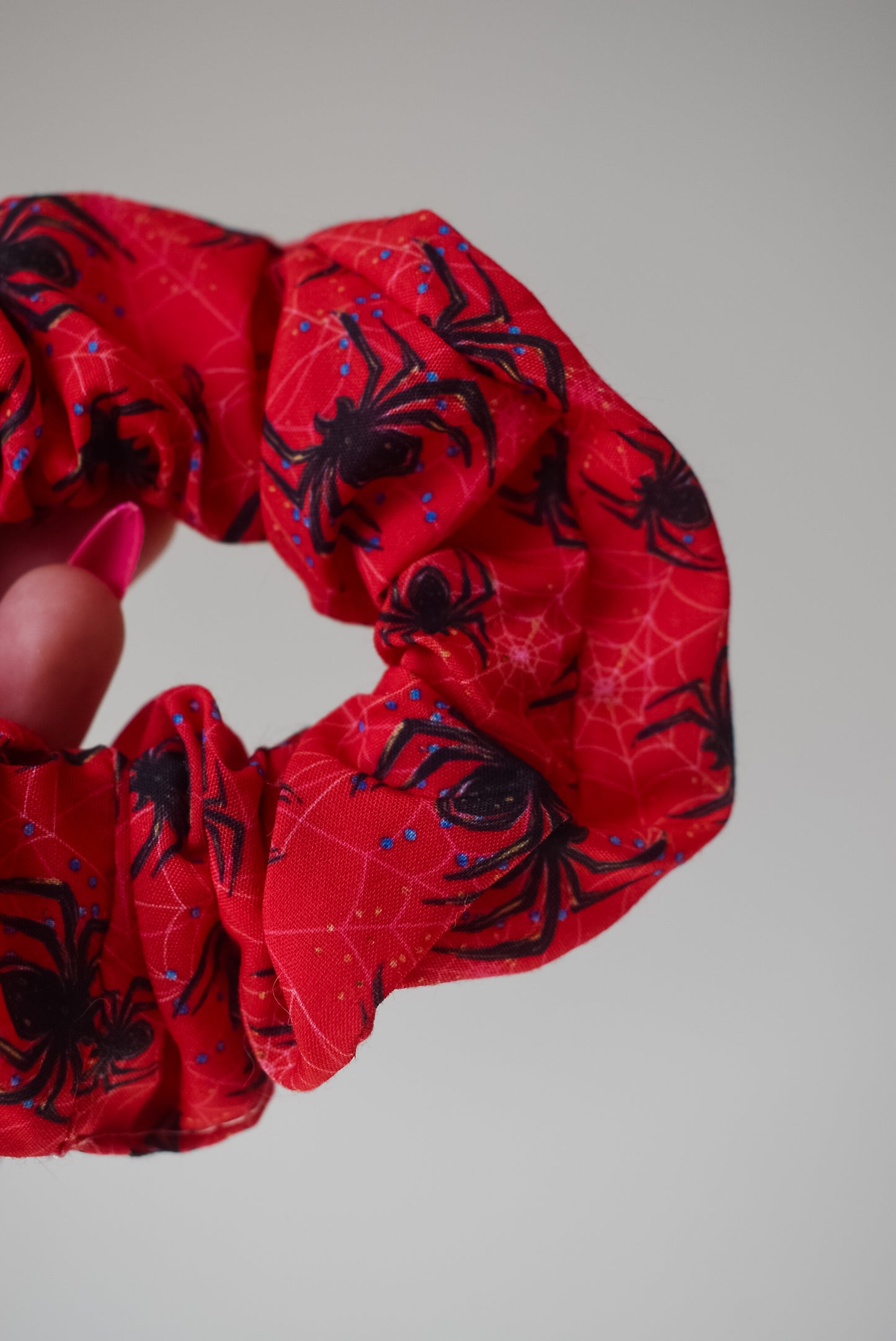 Spiderman symbol small twist scrunchie