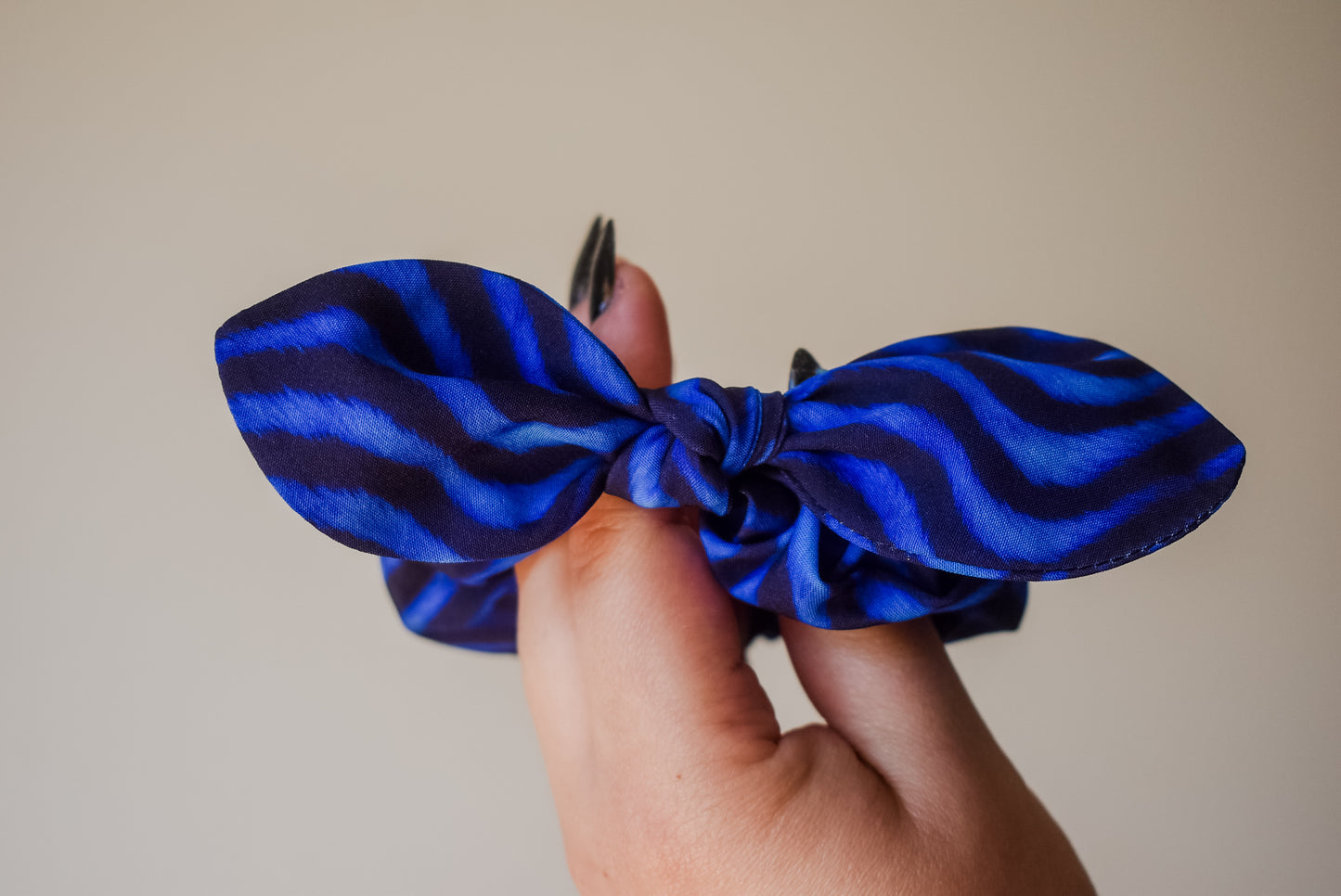 Derpy tiger fur small twist scrunchie
