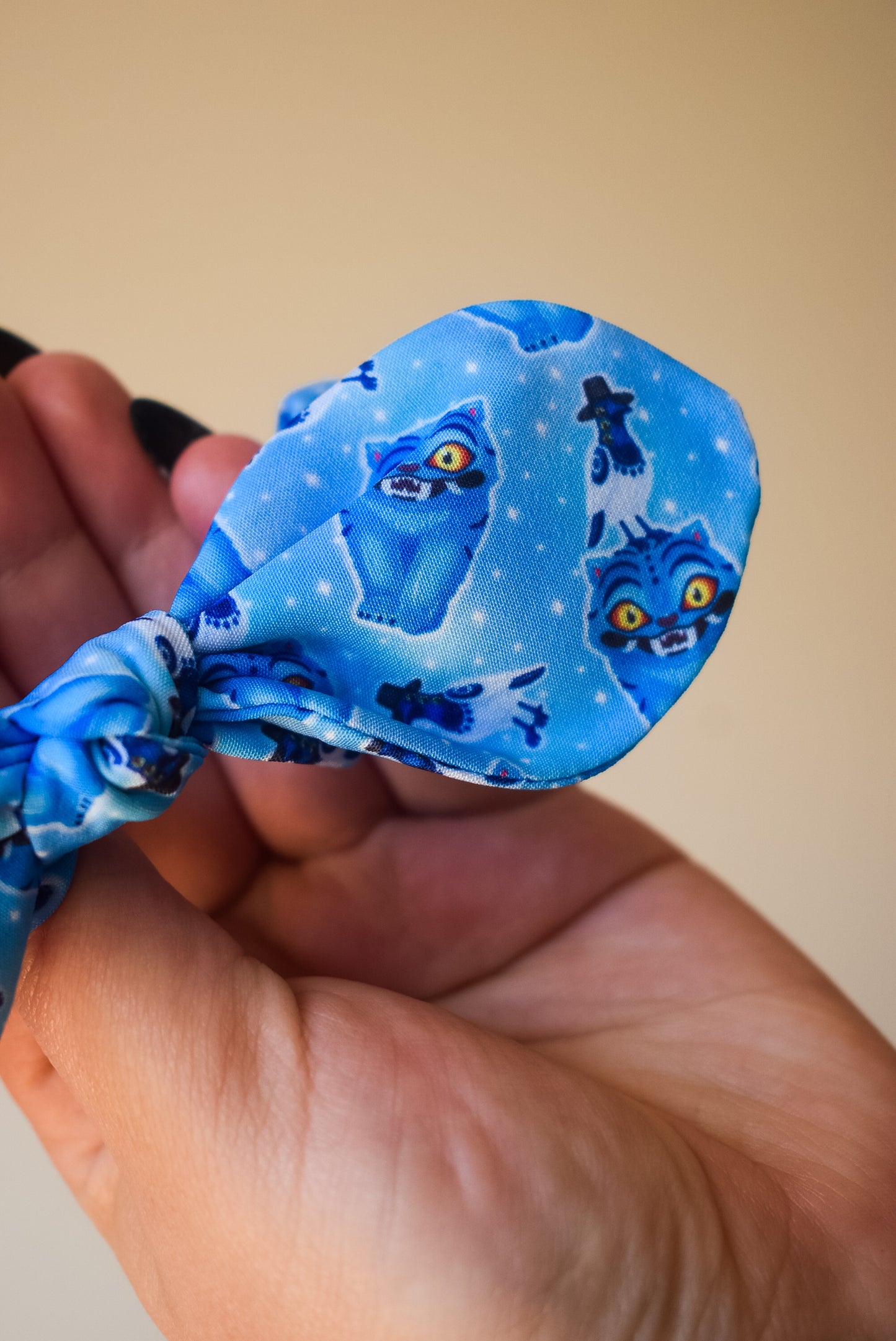 Derpy tiger small twist scrunchie