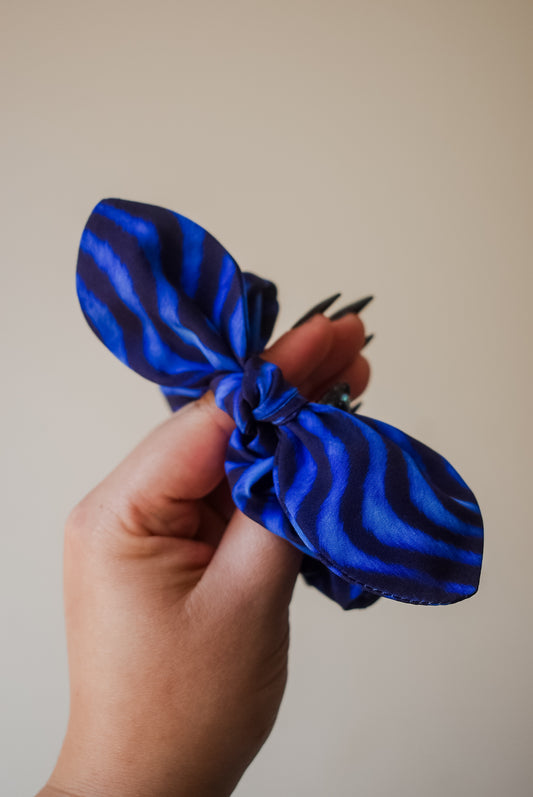 Derpy tiger fur small twist scrunchie