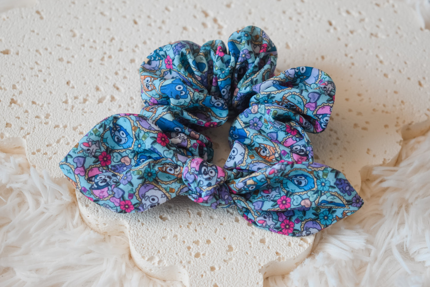 Heeler mashup small twist scrunchie