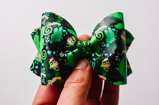 We don’t talk about this pinch bow