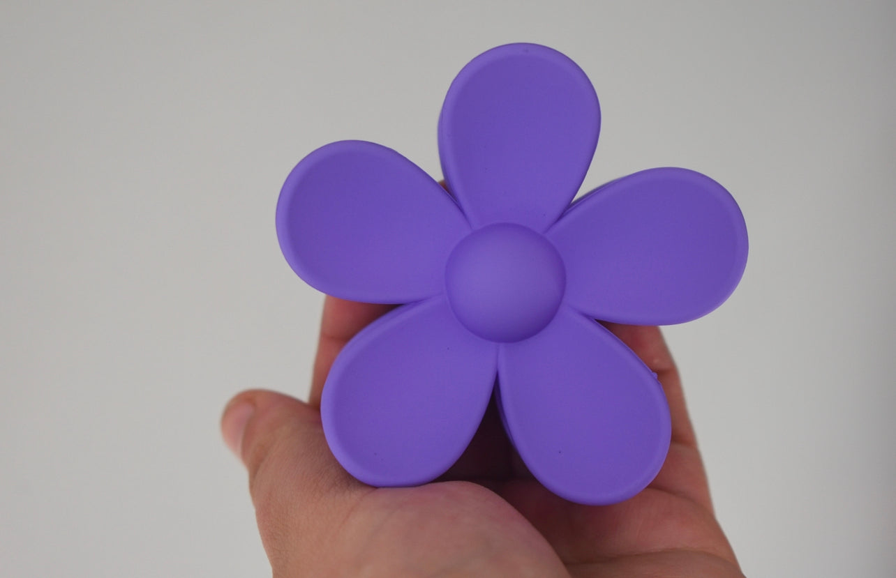Large daisy hair claw clip LIGHT PURPLE