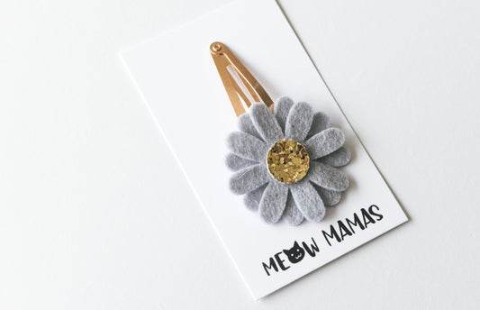 Dainty Daisy LIGHT GREY