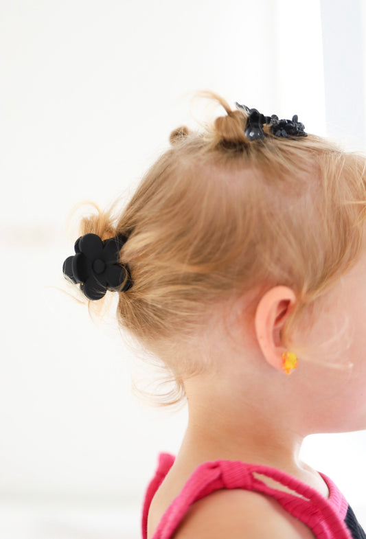 Miniature daisy hair claw clip BLACK