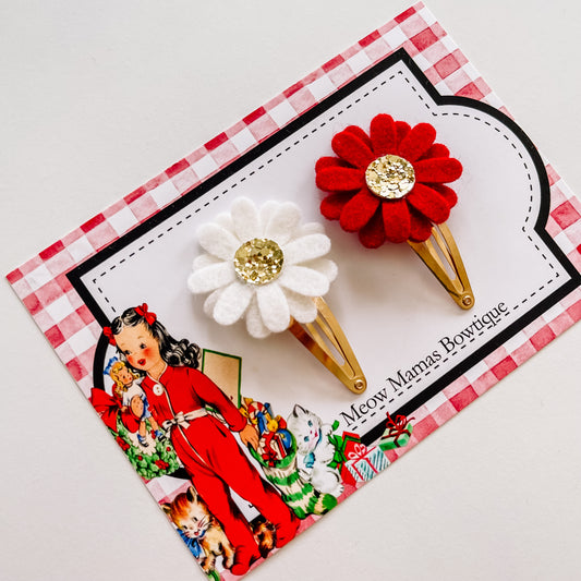 Mrs claus Dainty daisy snap clip set