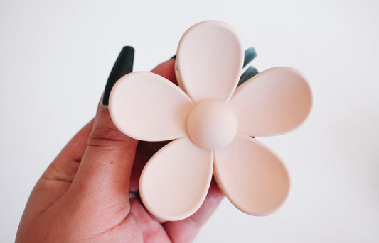 Large daisy hair claw clip PALE NUDE